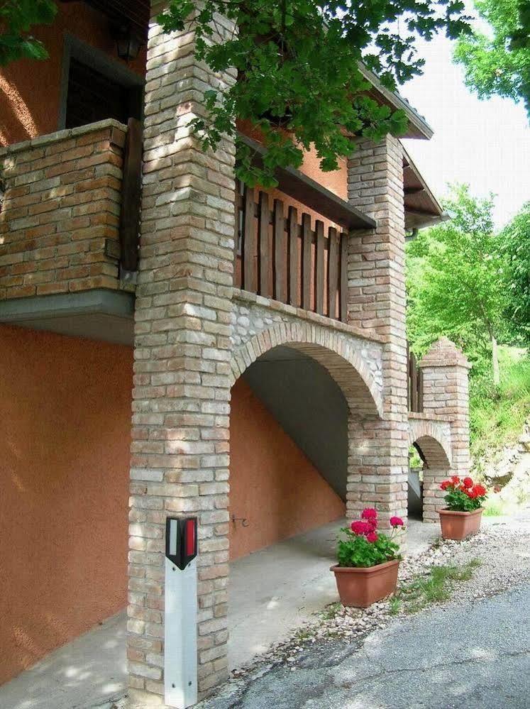 אורבניה Agriturismo Orsaiola מראה חיצוני תמונה